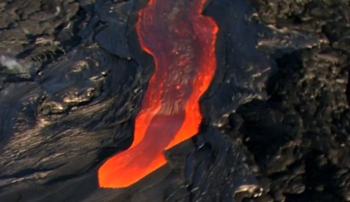 Image: One of Hawaii’s most active volcanoes, Kilauea, is currently leaking lava (Video)