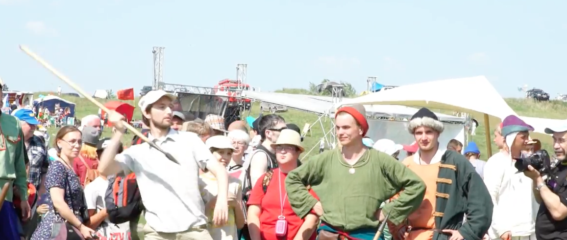 Image: Medieval reenactors take down drones with spears in Russia (Video)