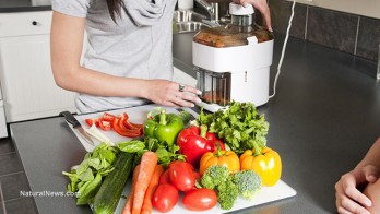 Blender-Juicer-Vegetables-Fruits-Drink