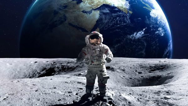 Image: Russians to Investigate Whether America Really Landed on the Moon (Video)